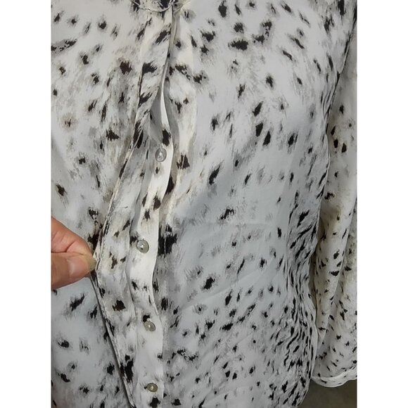Violet + Claire Womens Large Animal Print Blouse Cream Brown Hidden Button Top - Picture 7 of 8